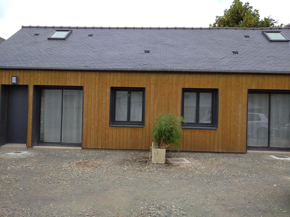 Les Petits Gites Ernee Exterior photo